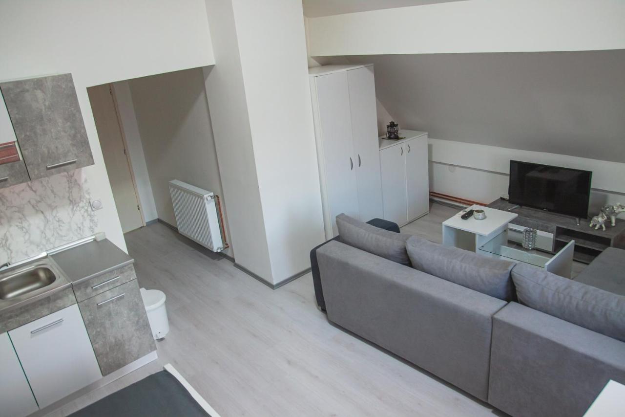 Family Apartmani Le Λέσκοβατς Εξωτερικό φωτογραφία
