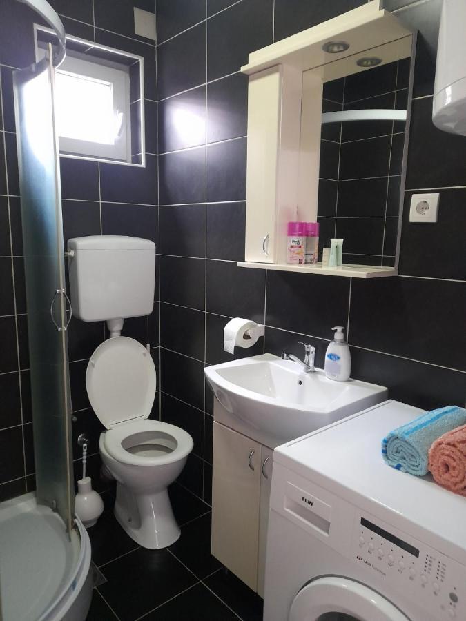 Family Apartmani Le Λέσκοβατς Εξωτερικό φωτογραφία