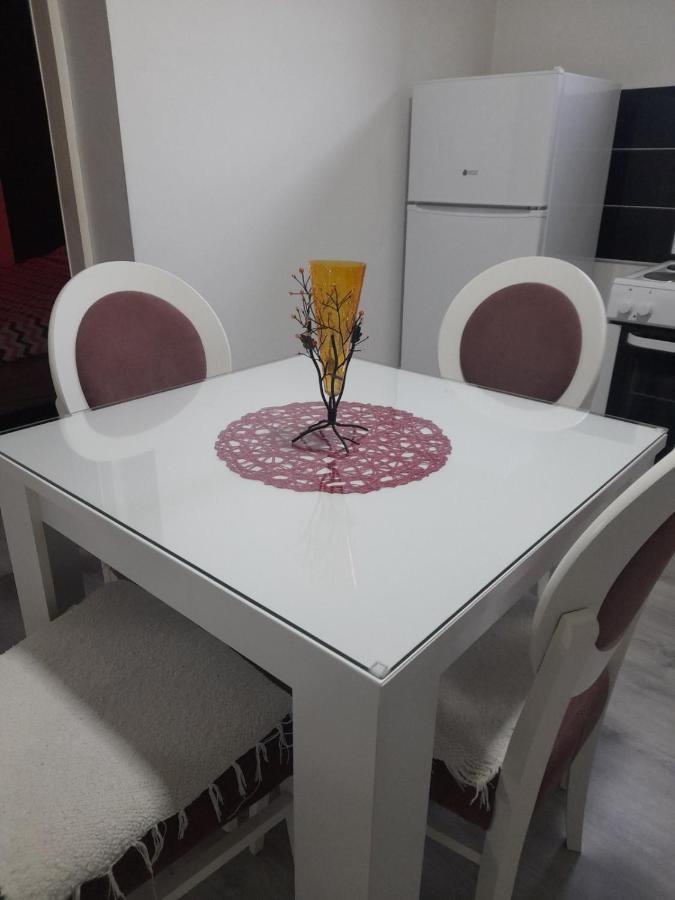 Family Apartmani Le Λέσκοβατς Εξωτερικό φωτογραφία