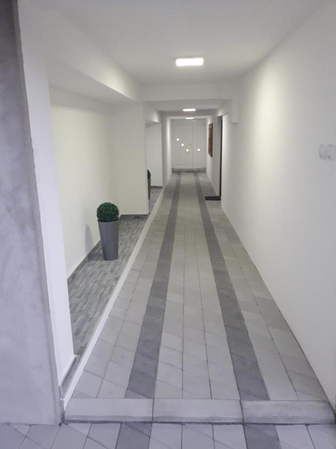Family Apartmani Le Λέσκοβατς Εξωτερικό φωτογραφία
