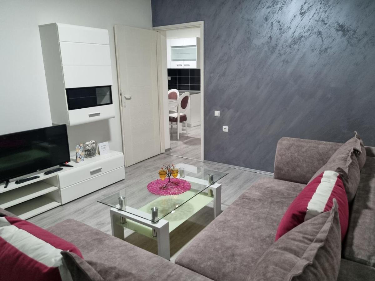 Family Apartmani Le Λέσκοβατς Εξωτερικό φωτογραφία